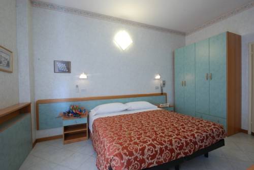 Imagen de la habitación del Hotel Gaudia. Foto 8