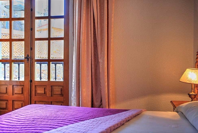 Imagen de la habitación del Hotel Gaudí, Astorga. Foto 11