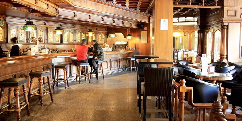 Imagen del bar/restaurante del Hotel Gaudí, Astorga. Foto 7