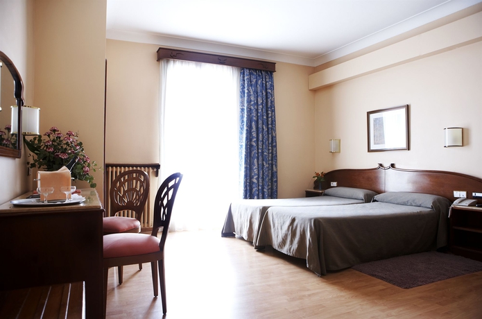 Imagen de la habitación del Hotel Gaud&iacute;, Las Ramblas. Foto 3