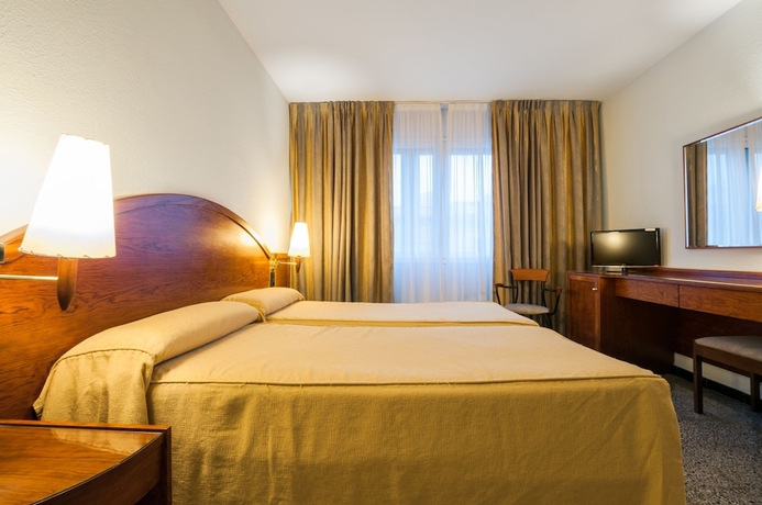 Imagen de la habitación del Hotel Gaudí, Reus. Foto 5