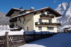 Imagen general del Hotel G&auml;stehaus Alpenblick Lermoos. Foto 2
