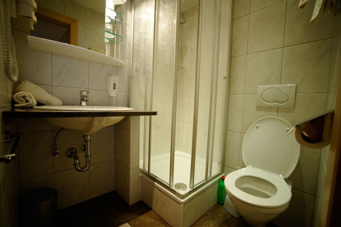 Imagen de la habitación del Hotel Gästehaus Alpina. Foto 6