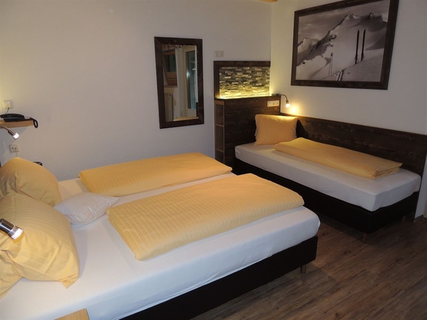 Imagen de la habitación del Hotel Gästehaus Alpina. Foto 8