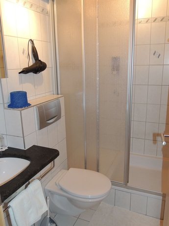 Imagen de la habitación del Hotel Gästehaus Alpina. Foto 12