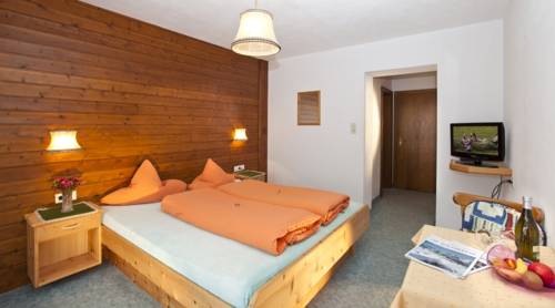 Imagen de la habitación del Hotel G&auml;stehaus Berghof Sch&ouml;pf. Foto 12