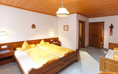 Imagen de la habitación del Hotel G&auml;stehaus Berghof Sch&ouml;pf. Foto 13