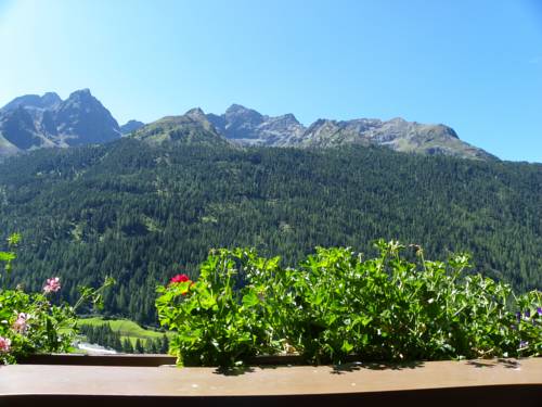 Imagen de la habitación del Hotel G&auml;stehaus Berghof Sch&ouml;pf. Foto 15