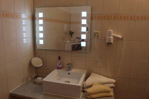 Imagen de la habitación del Hotel Gästehaus Centro. Foto 4