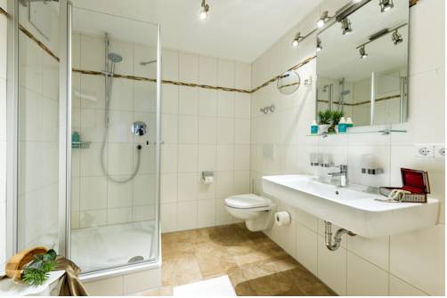 Imagen de la habitación del Hotel Gästehaus Enzianhof Garni. Foto 5