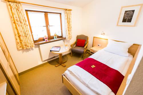 Imagen de la habitación del Hotel Gästehaus Enzianhof Garni. Foto 8