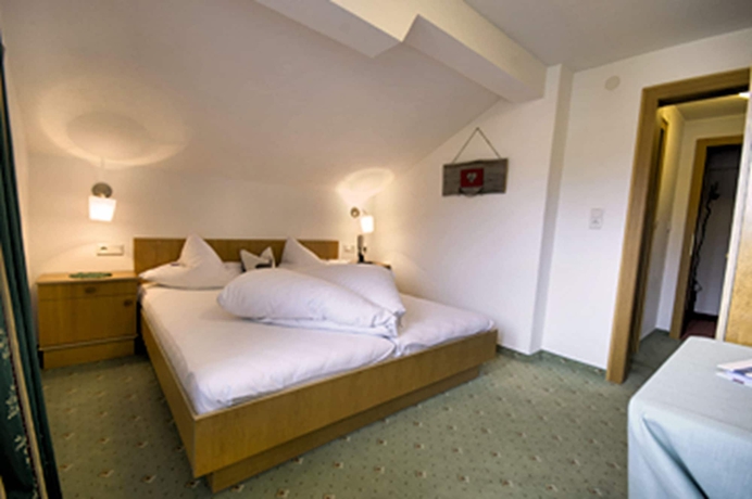 Imagen de la habitación del Hotel G&auml;stehaus Hackl. Foto 4