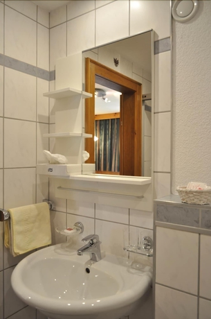 Imagen de la habitación del Hotel G&auml;stehaus Hackl. Foto 17