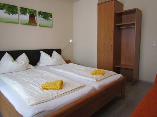 Imagen de la habitación del Hotel G&auml;stehaus Krappinger/pizzeria Mamma Mia. Foto 11