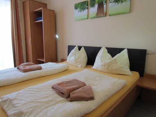 Imagen de la habitación del Hotel G&auml;stehaus Krappinger/pizzeria Mamma Mia. Foto 12