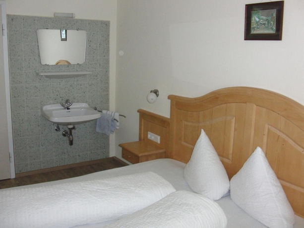 Imagen de la habitación del Hotel Gästehaus Loithaler. Foto 14