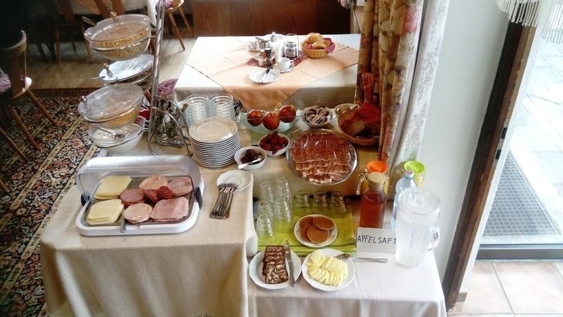 Imagen del bar/restaurante del Hotel Gästehaus Loithaler. Foto 2