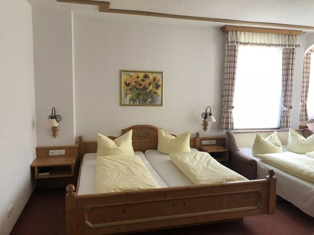 Imagen general del Hotel G&auml;stehaus Maria, Garmisch - Partenkirchen. Foto 10