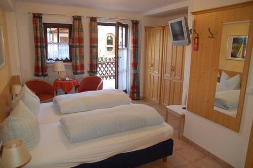 Imagen de la habitación del Hotel G&auml;stehaus Otto Huber. Foto 8