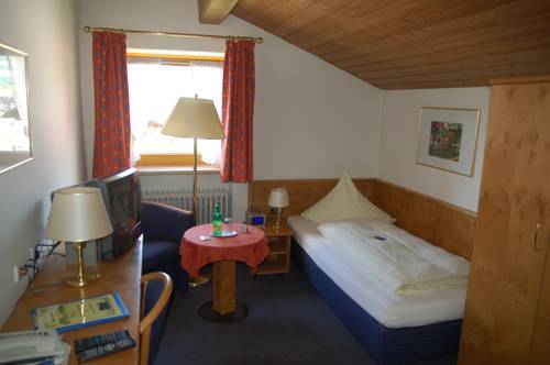 Imagen de la habitación del Hotel G&auml;stehaus Otto Huber. Foto 10