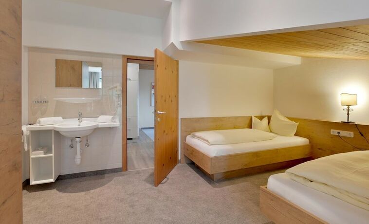 Imagen general del Hotel G&auml;stehaus Rottenspacher. Foto 10