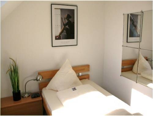 Imagen de la habitación del Hotel G&auml;stehaus Schlossgarten, Achim. Foto 13