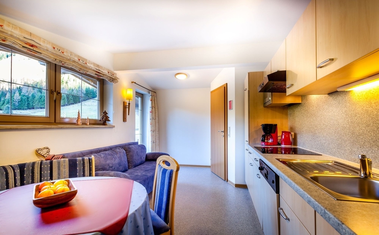 Imagen de los interiores del Hotel G&auml;stehaus Windegg. Foto 10