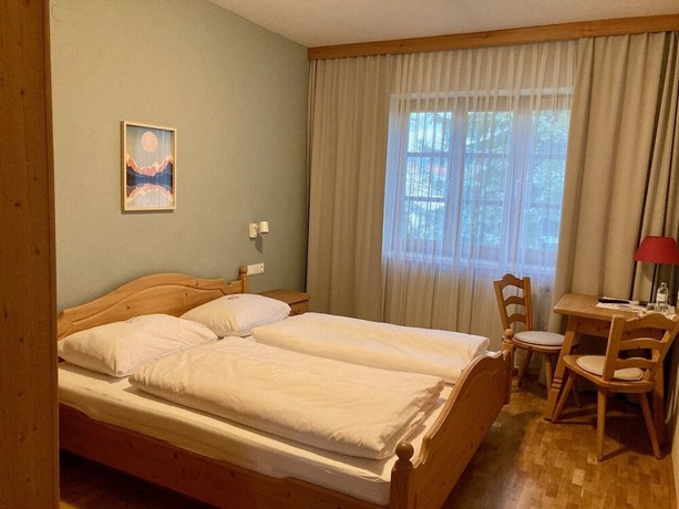 Imagen de la habitación del Hotel G&auml;stehaus Zoechbauer. Foto 9