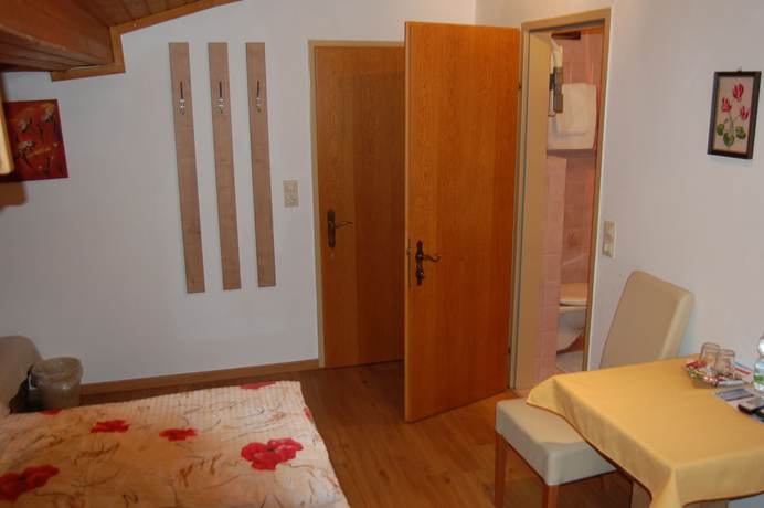 Imagen de la habitación del Hotel G&auml;stehaus Zum Tauern. Foto 9