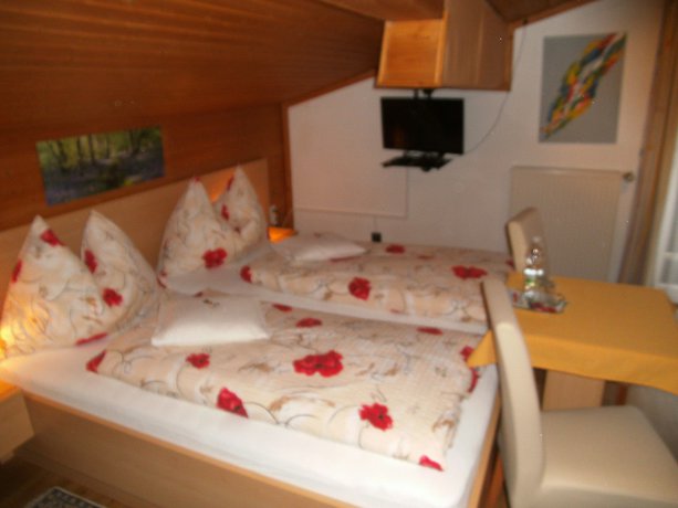 Imagen de la habitación del Hotel G&auml;stehaus Zum Tauern. Foto 13