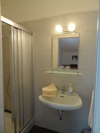 Imagen de la habitación del Hotel G&auml;stehaus Zwischenberger. Foto 3