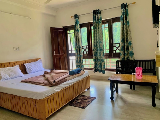 Imagen de la habitación del Hotel Gautam Khajjiar. Foto 8