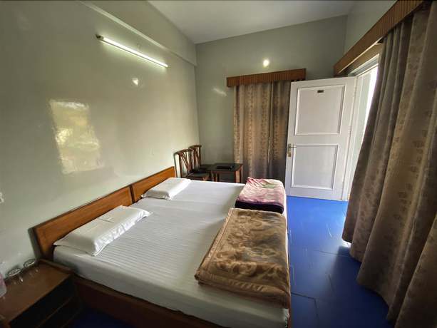 Imagen de la habitación del Hotel Gautam Residency Chamba. Foto 10