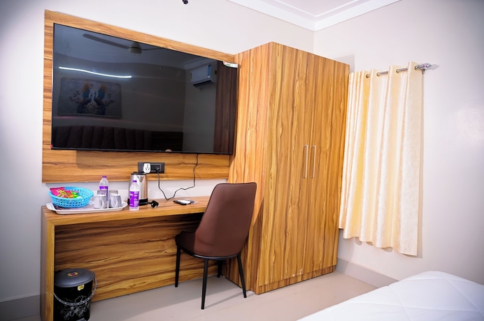 Imagen de la habitación del Hotel Gautam Residency. Foto 8