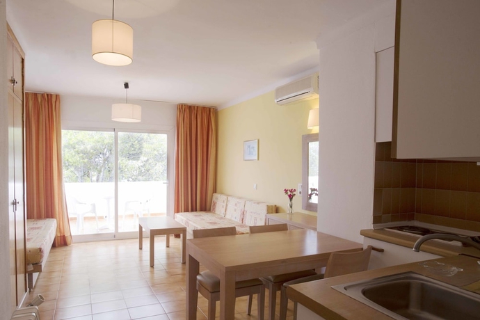 Imagen de la habitación del Hotel Gavimar Ariel Chico Hotel and Apartments. Foto 3