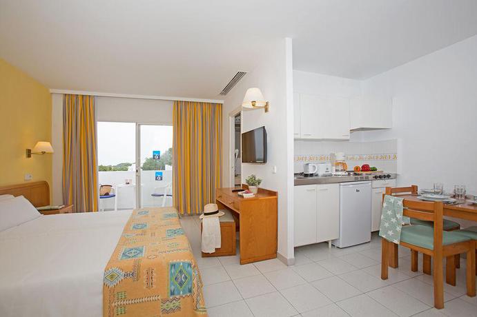 Imagen de la habitación del Hotel Gavimar Ariel Chico Hotel and Apartments. Foto 6