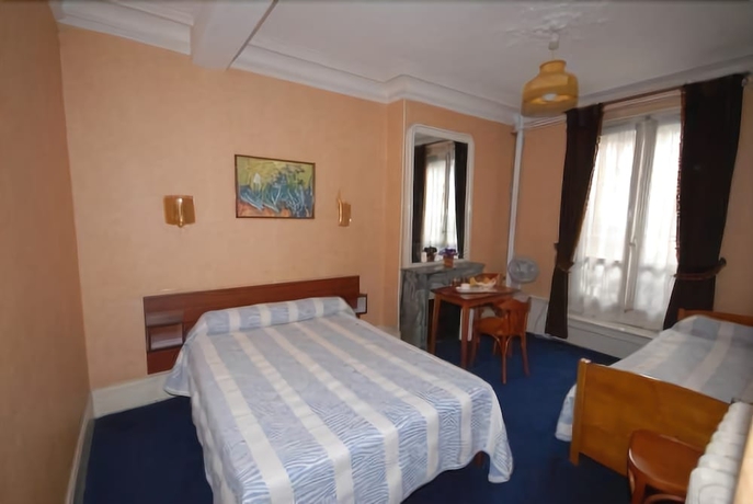 Imagen de la habitación del Hotel Gay Lussac. Foto 7