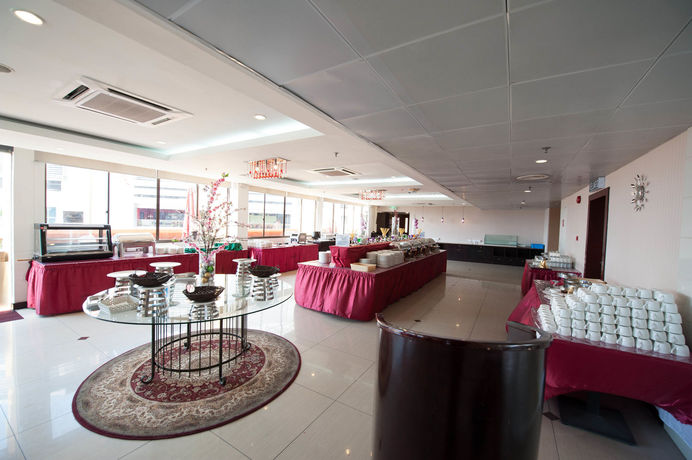 Imagen del bar/restaurante del Hotel Gaya Centre. Foto 6