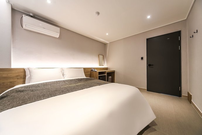 Imagen de la habitación del Hotel Gaya Mini. Foto 7