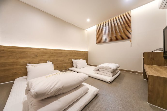 Imagen de la habitación del Hotel Gaya Mini. Foto 8
