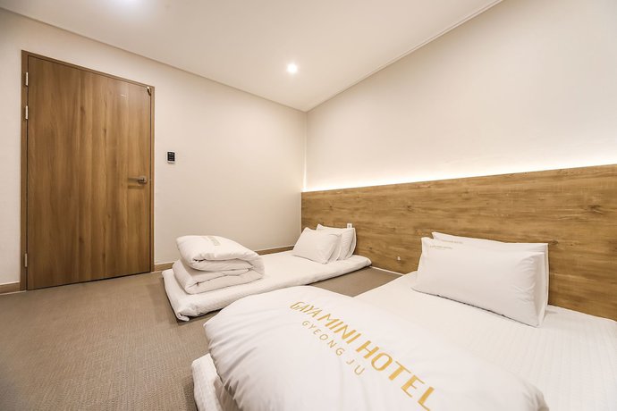 Imagen de la habitación del Hotel Gaya Mini. Foto 13