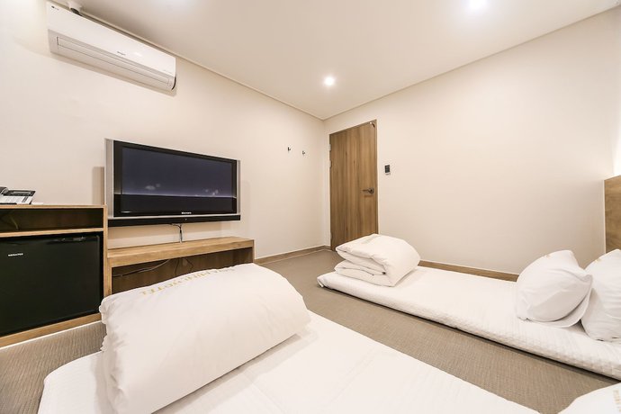 Imagen de la habitación del Hotel Gaya Mini. Foto 14
