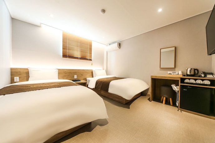 Imagen de la habitación del Hotel Gaya Mini. Foto 15