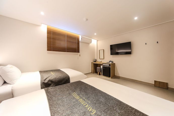 Imagen de la habitación del Hotel Gaya Mini. Foto 16