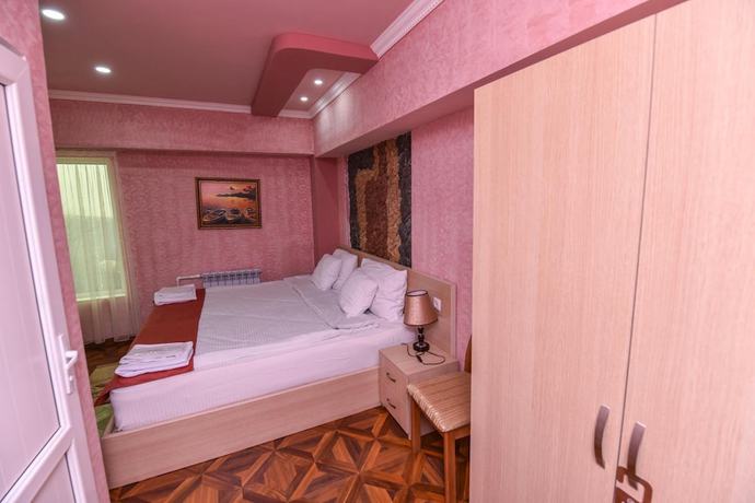Imagen de la habitación del Hotel Gayane. Foto 17