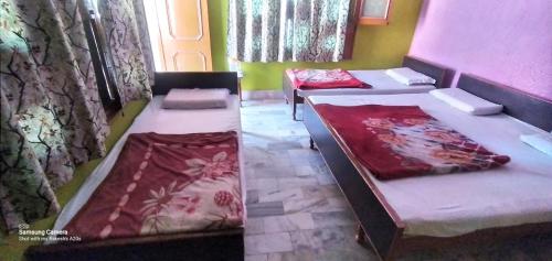 Imagen general del Hotel Gayatri Guest House Haridwar Near Railway Station - Ganga Ghat - Best in Haridwar. Foto 4