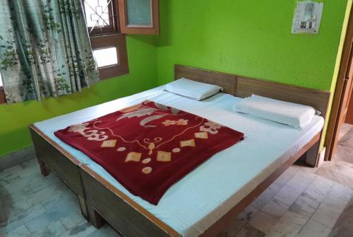 Imagen de la habitación del Hotel Gayatri Guest House Haridwar Near Railway Station - Ganga Ghat - Best in Haridwar. Foto 20