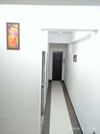Imagen de los interiores del Hotel Gayatri by Sky Stays. Foto 14