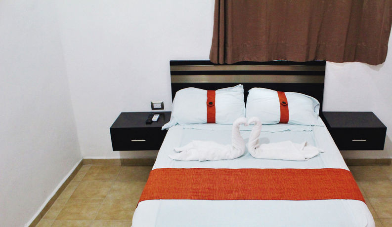 Imagen de la habitación del Hotel Gayser Apartamentos. Foto 11