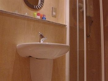 Imagen de la habitación del Hotel Gazelle. Foto 9